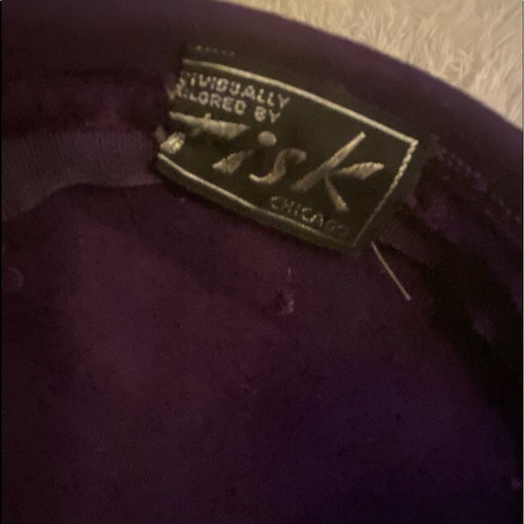 Vintage women’s hat FISK of Chicago burgundy w mesh pillbox style - Picture 3 of 12